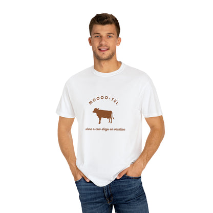 "Moooo-tel. Where a cow stays on vacation." Men's Tee